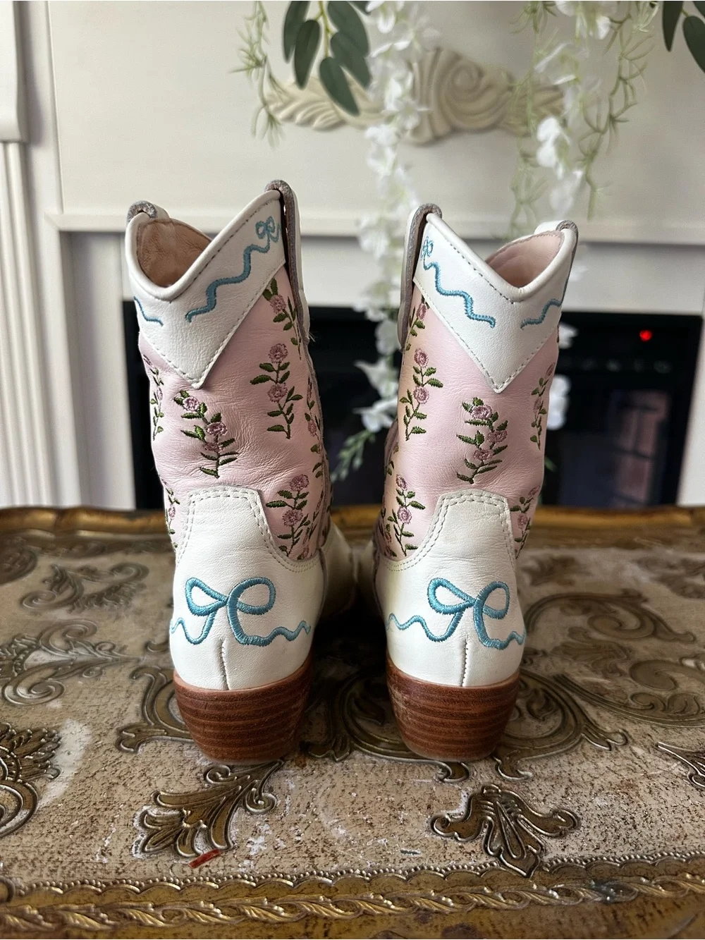 Mini Rosemary Cowgirl Boots in Cream & Pink